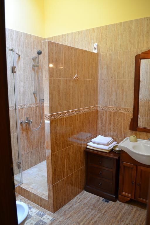 Hotel Casa Republicii Brașov Zimmer foto